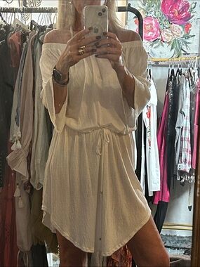 South Moon Under Ivory Ribbed Pullover Top